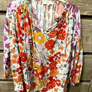 Boutique blouse. Flowy fit. Sz SM